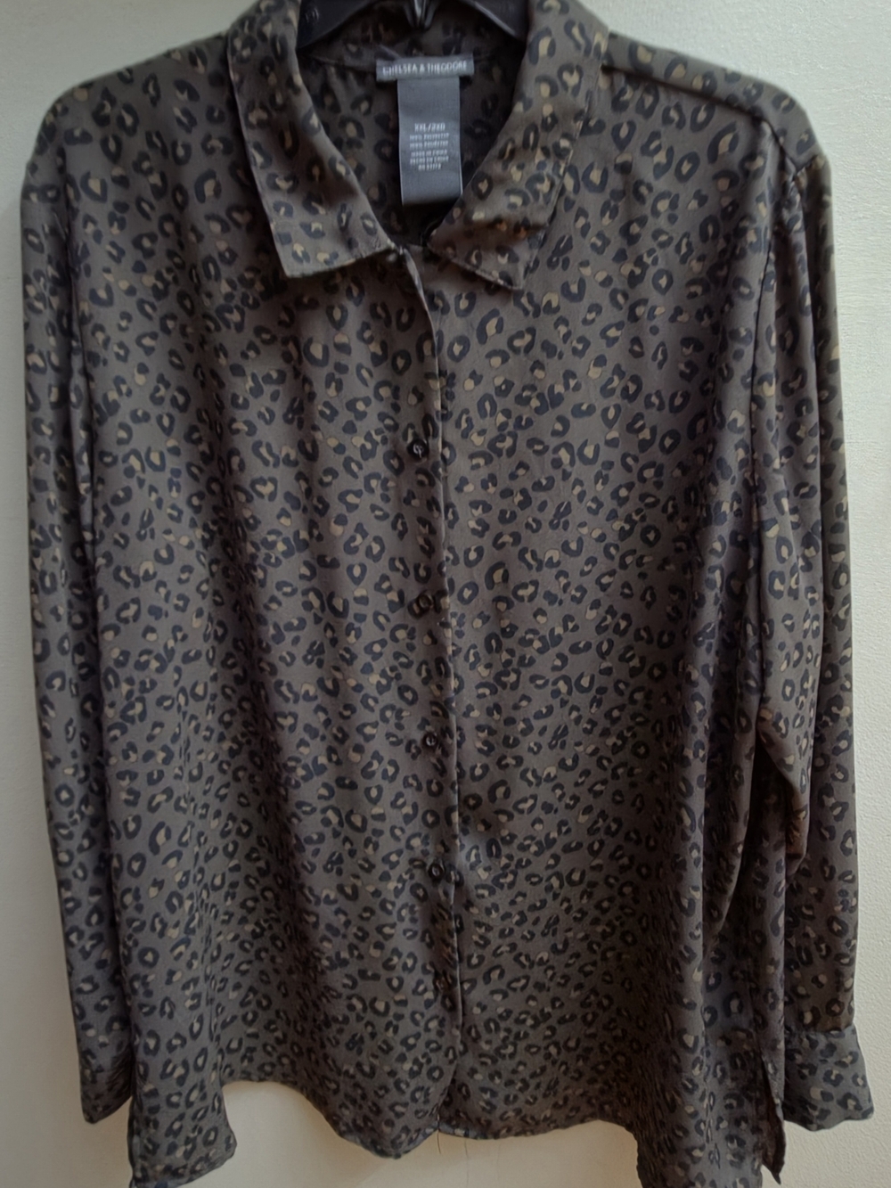 Chelsea & Theodore Plus Size 2XL Black Leopard/Cheeta Print Button-Down Top